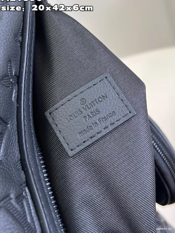 WIS Duo LOUIS VUITTON Slingbag 0215